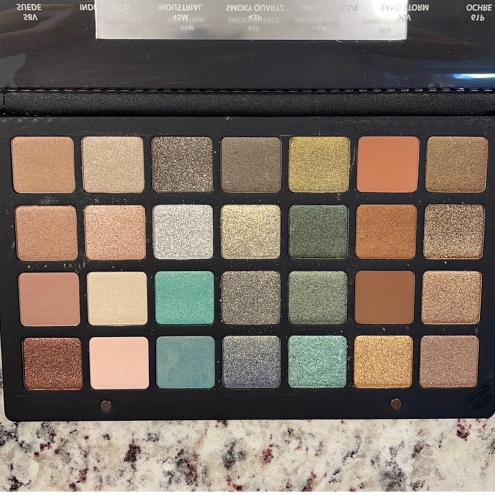 Natasha Denona green/brown 28 pan palette